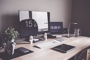 Espace de travail organisé pour la gestion administrative